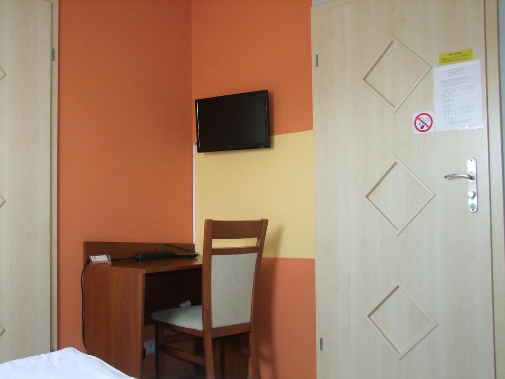 Warnenczyka 85A Bezplatny Parking, Faktura, Prywatna Lazienka, Klimatyzacja 제수프 외부 사진